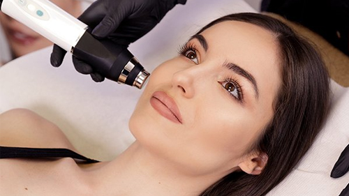 Tratament Hydrapure Oxygeneo pentru exfoliere și luminozitate — capsulă cu oxigen activ